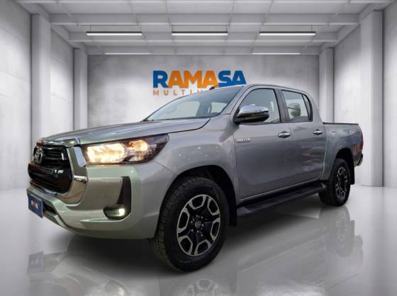 TOYOTA HILUX 2.8 D-4D TURBO DIESEL CD SRV 4X4 AUTOMÁTICO TOYOTA HILUX 2.8 D-4D TURBO DIESEL CD SRV 4X4 AUTOMÁTICO
